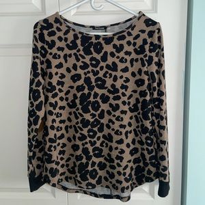 Pink Clover Leopard sweater, size M